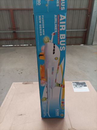 Avión Airbus A380 con luces