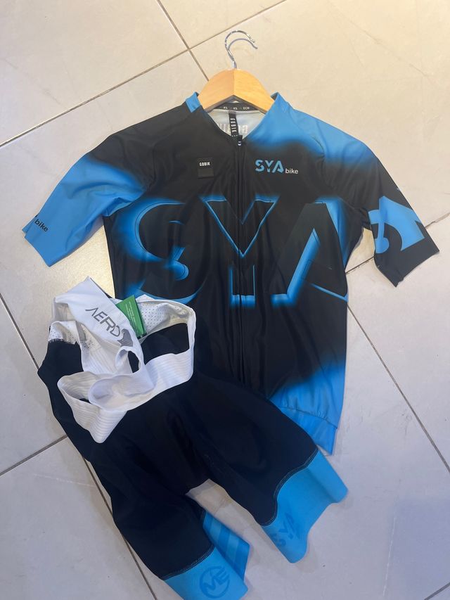 Equipacion ciclismo Gobik SYA