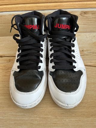 Zapatillas Jordan Access - Blancas y Negras