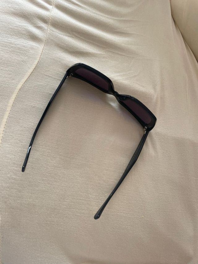 Gafas sol negras - estilo moderno