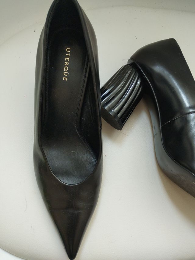 Salones negros Uterqüe