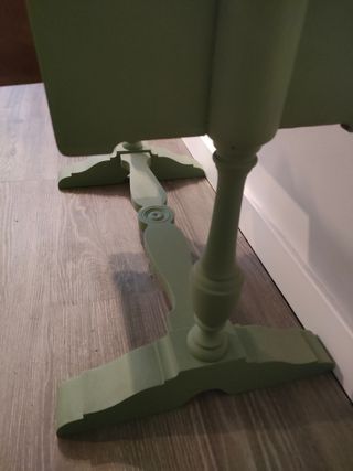 Antiguo mueble restaurado ,costurero, entrada