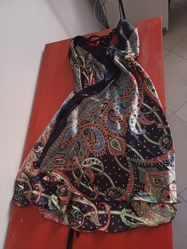 Abito bianco in pizzo