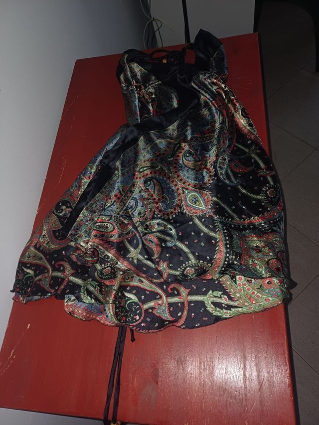 Abito bianco in pizzo