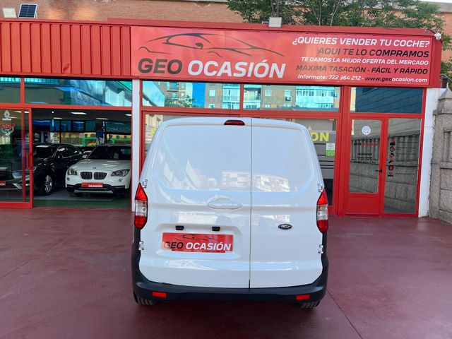 Ford Transit Courier 2016