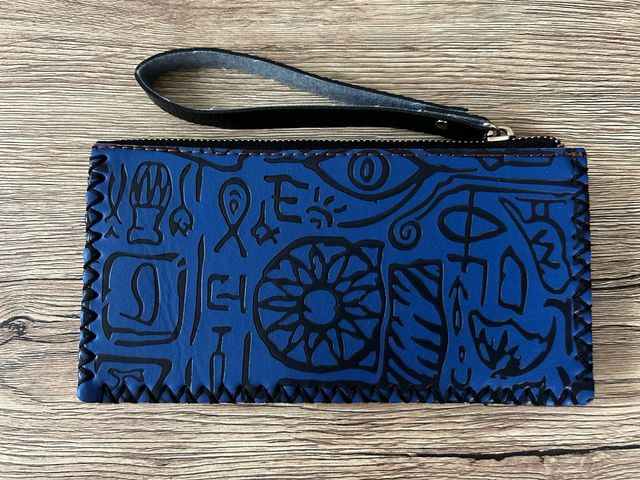 Monedero azul y negro