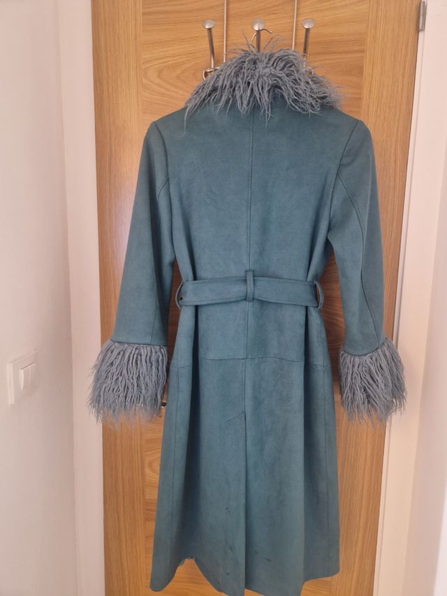 Abrigo Bershka pelo sintético