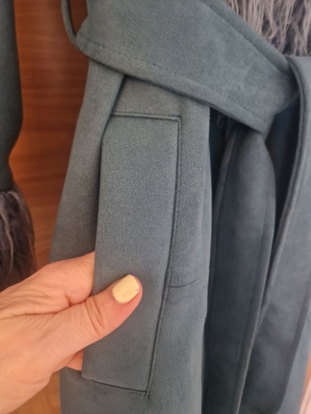 Abrigo Bershka pelo sintético