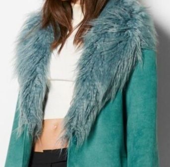 Abrigo Bershka pelo sintético