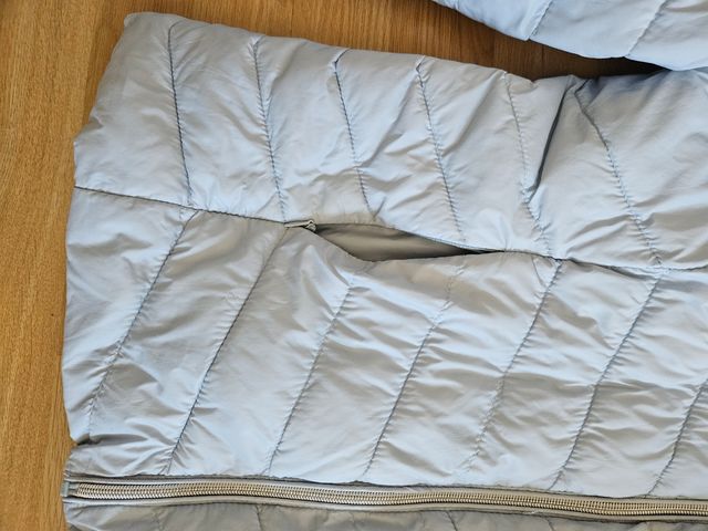 Cazadora Stradivarius azul claro