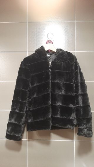Chaqueta negra piel sintética