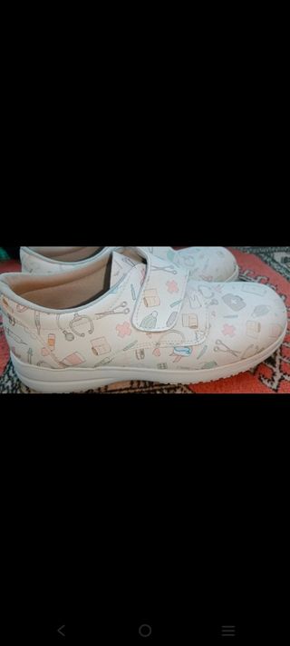 Zapatos enfermería - Blancos