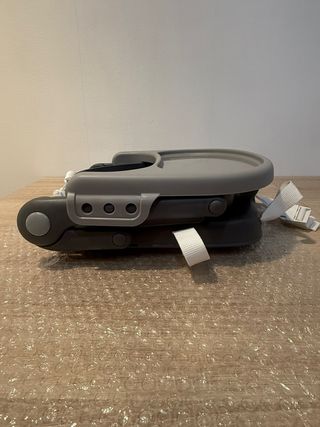 Alzador de silla Chicco Pocket Snack gris oscuro