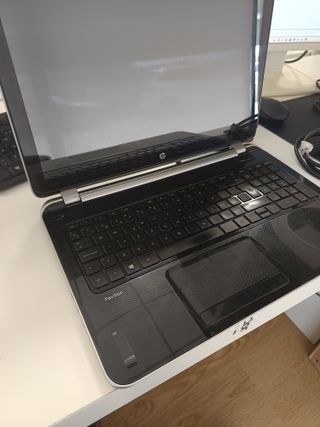 Portatil HP Pavilion 17-g150ns 8GB 500GB SSD y 15"