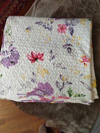 Copriletto matrimoniale in tessuto