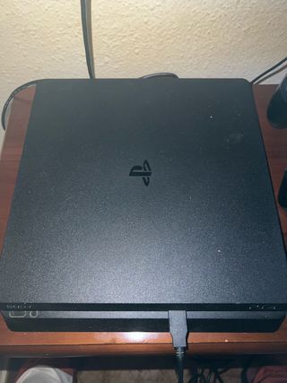 Se vende PS4