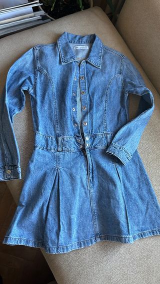 Vestido vaquero Zara niña talla 13-14 (164cm).