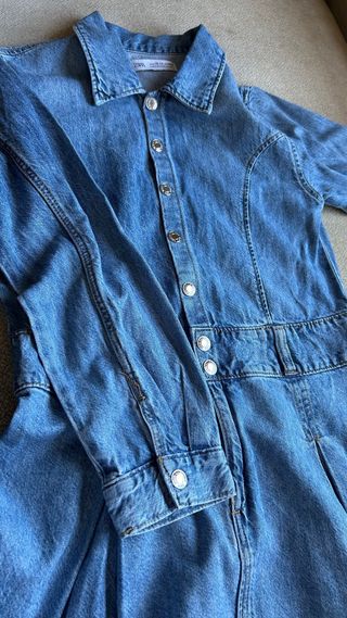 Vestido vaquero Zara niña talla 13-14 (164cm).