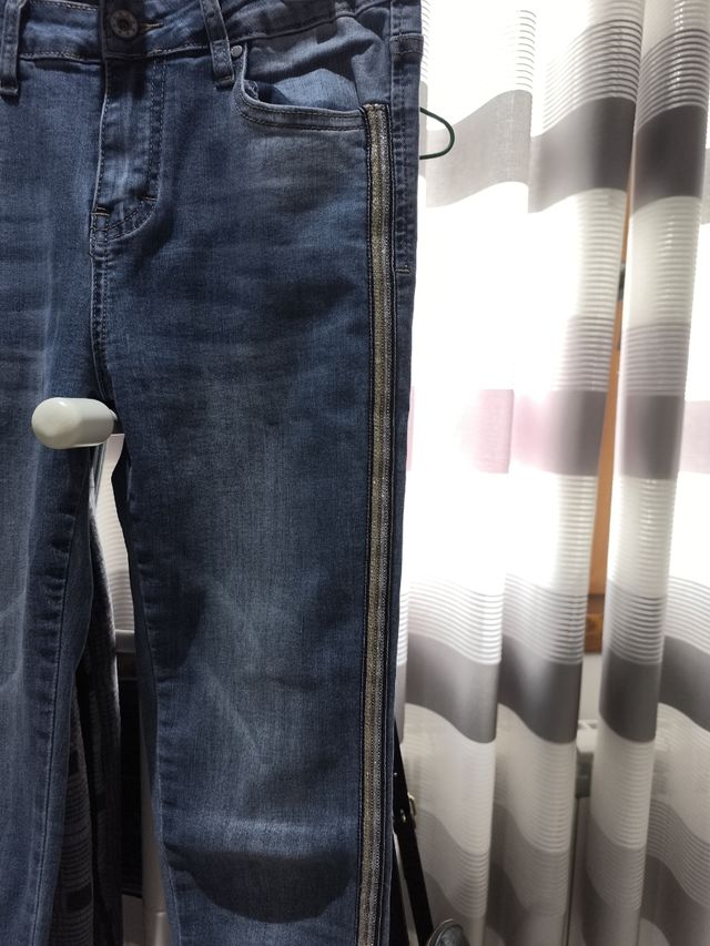 Jeans mujer talla S c/bordados