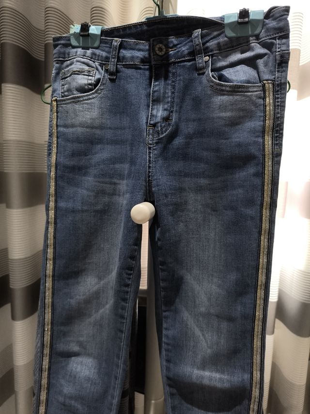 Jeans mujer talla S c/bordados