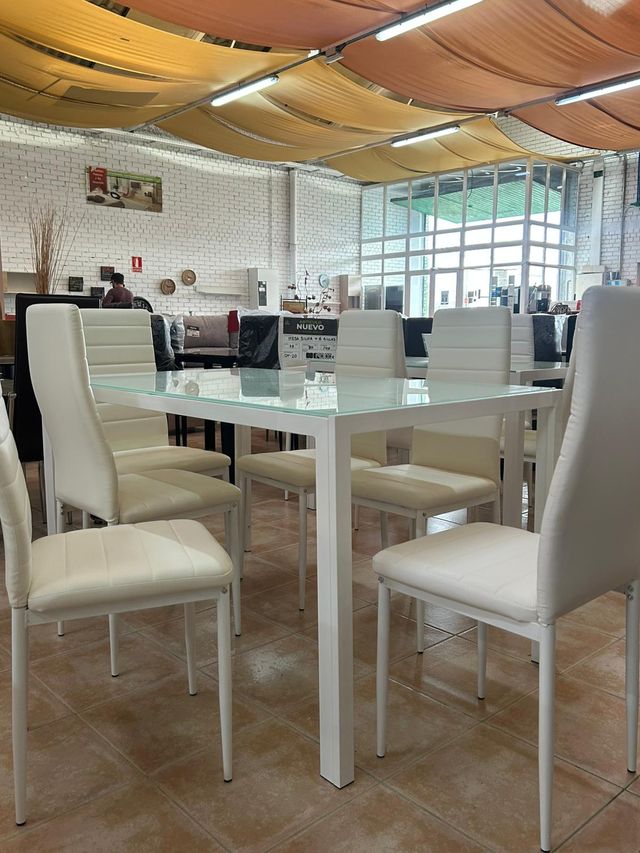 Conjunto mesa comedor + 6 sillas blancas