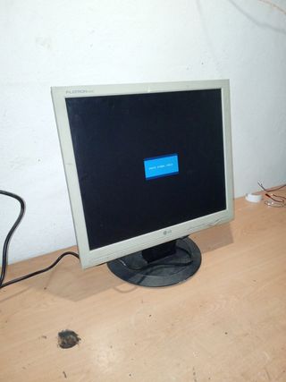 PANTALLA PC 19"