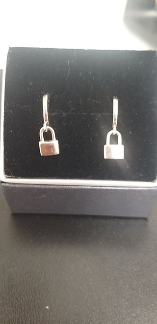 Pendientes candado