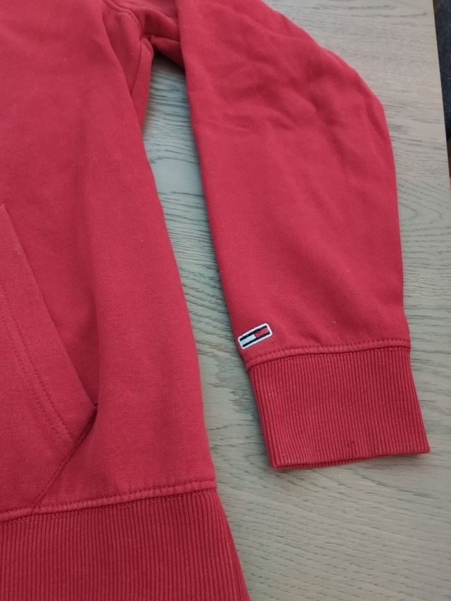 Sudadera Tommy Jeans roja con capucha