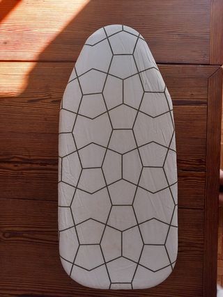 Tabla de planchar pequeña. Práctica y compacta