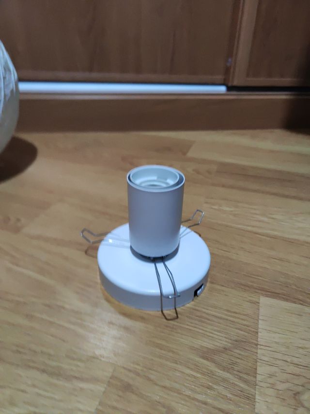 Lámpara diseño para techo. 20W blanca.