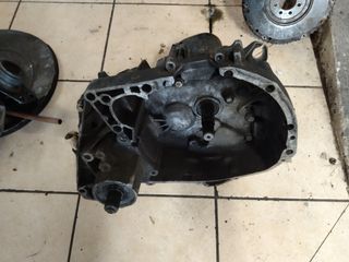 Caja cambios Clio 1.8 16v