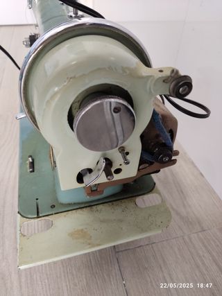 Máquina coser Alfa vintage