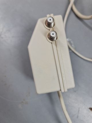 Amplificador de señal Kontag VHF-UHF