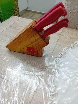 Ceppo coltelli legno 5pz rosso