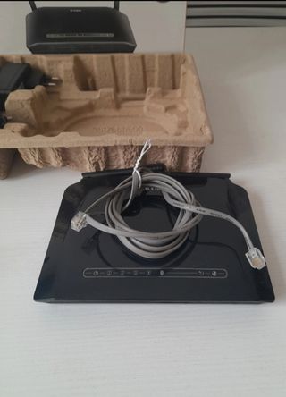 Modem Router D-Link DSL-2740B Wireless N ADSL2+