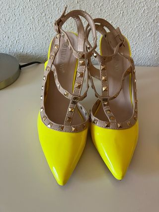 Zapatos amarillos