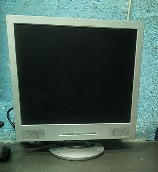 Monitor LCD 17 pulgadas