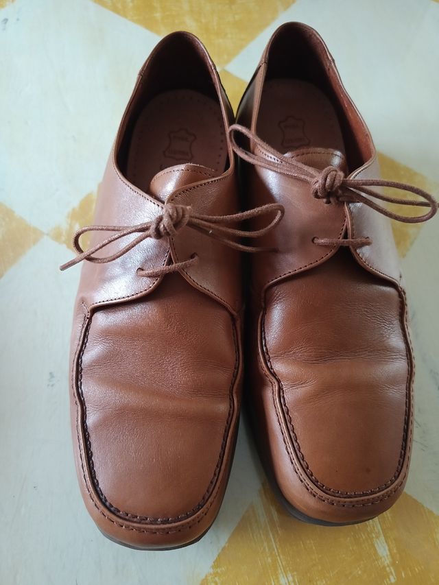 Zapatos Piel Marrón. Hechos en España