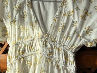 Vestido blanco flores amarillas