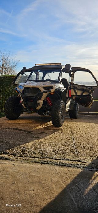 polaris RZR 2023