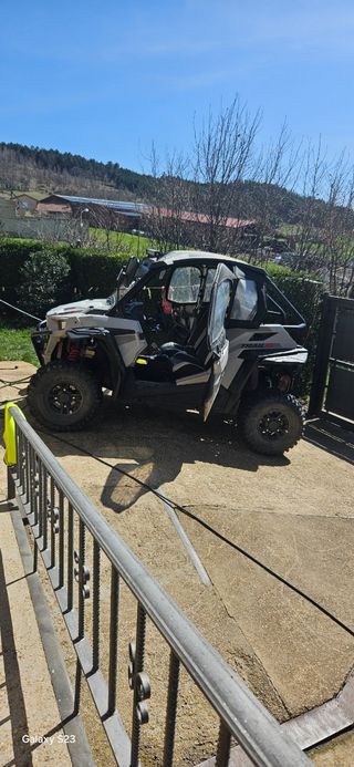polaris RZR 2023