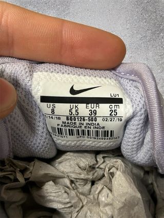 Nike Air Max Axis - Scarpe Grigio/Bianco - 39