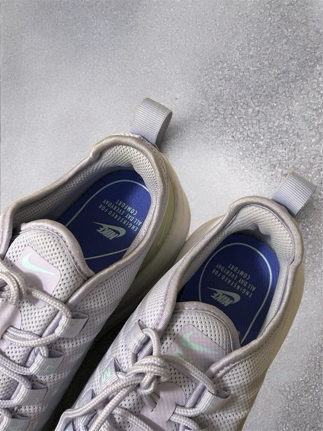 Nike Air Max Axis - Scarpe Grigio/Bianco - 39