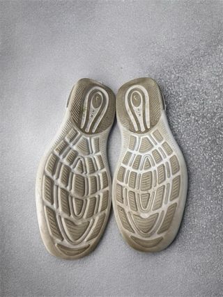 Nike Air Max Axis - Scarpe Grigio/Bianco - 39