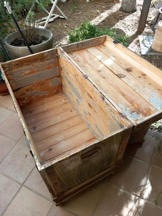 Baúl antiguo madera y metal Recoger en centelles