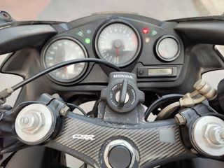 Honda CBR 600 F4 - Moto