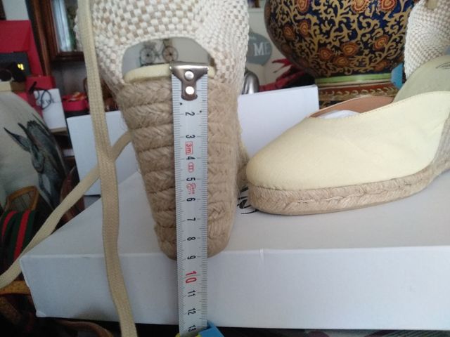 Alpargatas Castañer amarillas