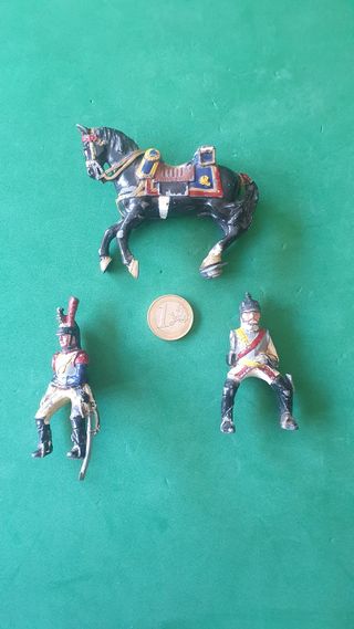 SOLDATI DI PIOMBO (VECCHI GIOCATTOLI)