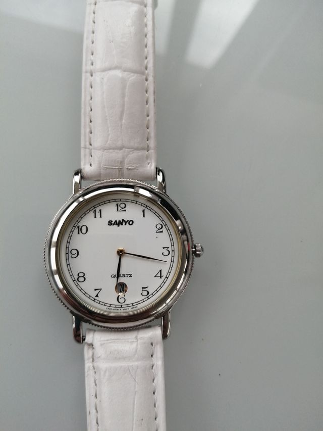 Reloj Sanyo vintage