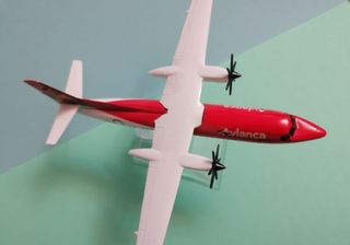 Avion Bi Motor